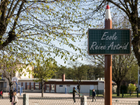 École élémentaire Reine Astrid cours d'école