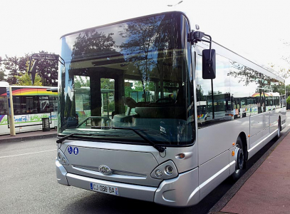 Bus en déplacement